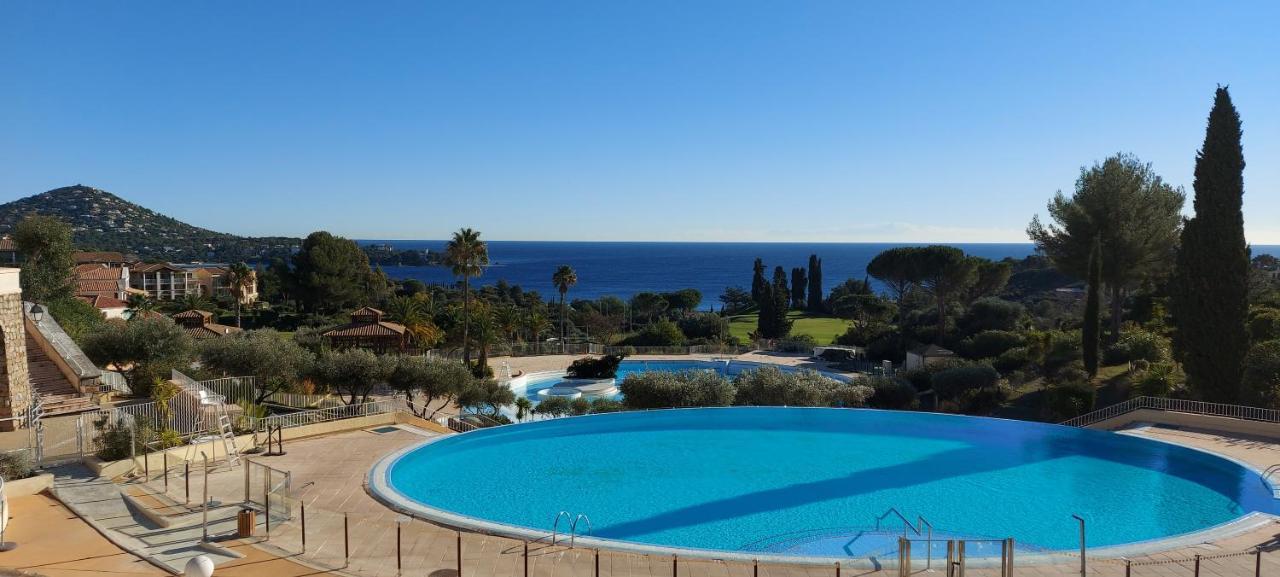 Saint-Raphael- Vue Mer Et Massif De L'Esterel Luaran gambar