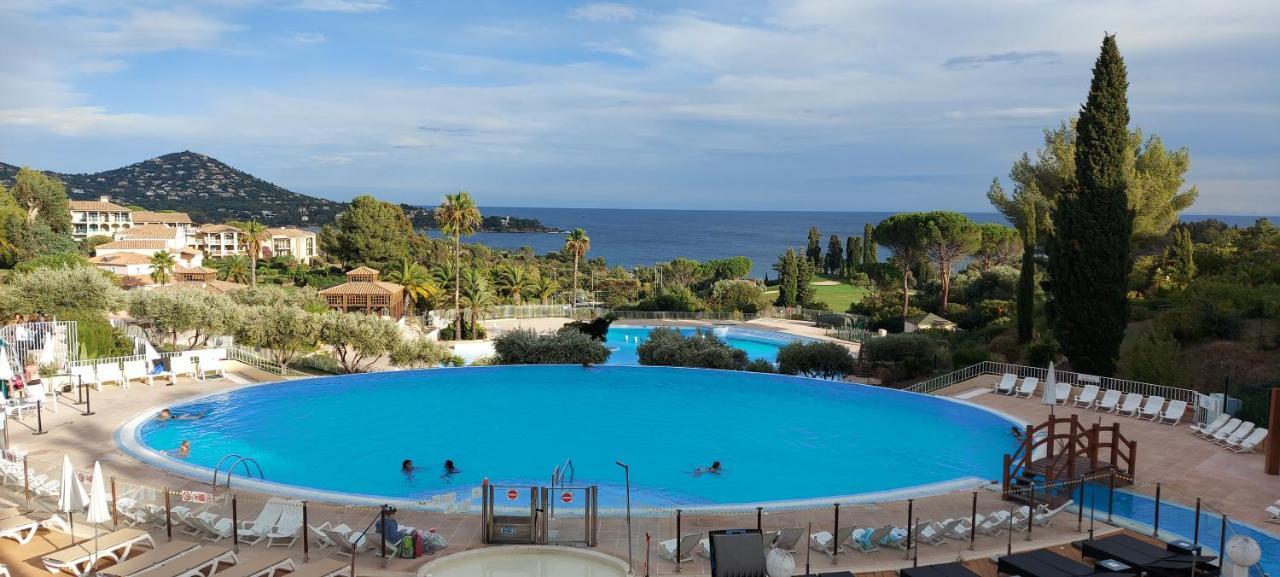 Saint-Raphael- Vue Mer Et Massif De L'Esterel Luaran gambar